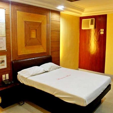 Bermuda Hotel Mandaluyong Exterior photo